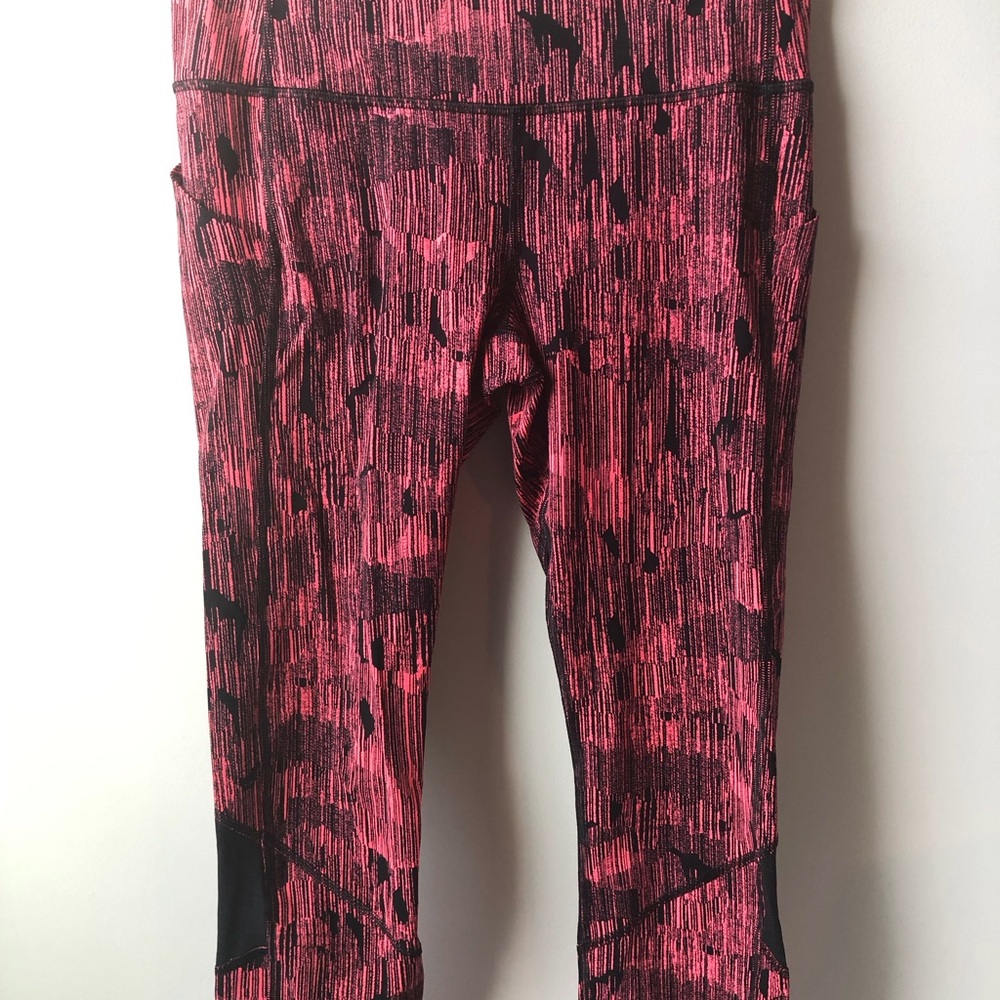 Lululemon Pace Rival Crop Down Pour Electric Coral Leggings - Picture 5 of 9